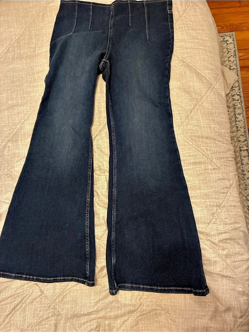 We The Free Penny Pull-On Flare Jeans Blue Waist 31